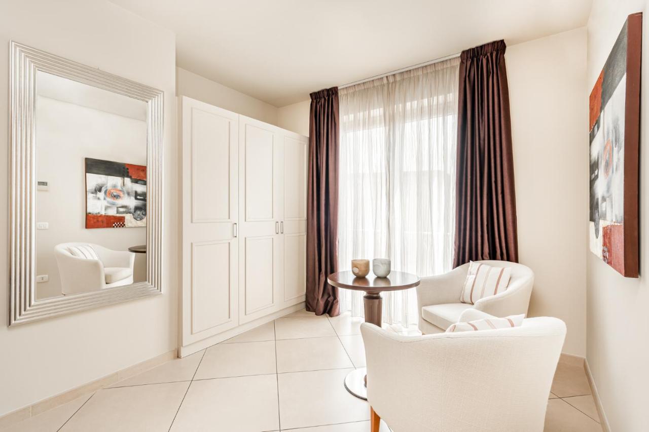 Hotel & Residence Exclusive Marina Di Carrara Exterior foto