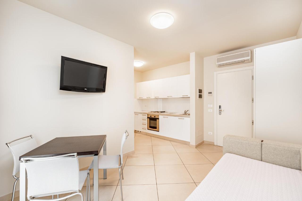 Hotel & Residence Exclusive Marina Di Carrara Exterior foto