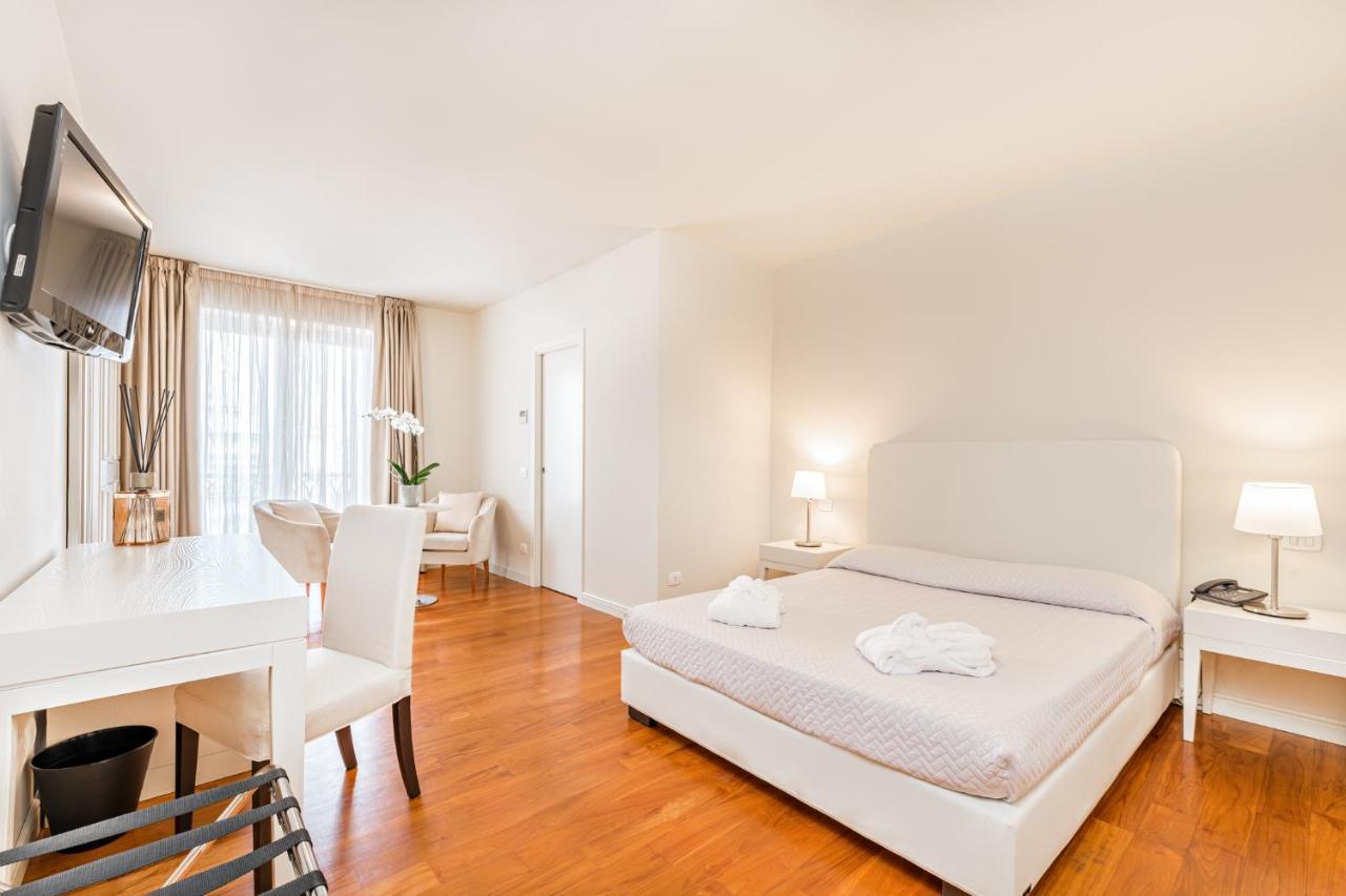 Hotel & Residence Exclusive Marina Di Carrara Exterior foto