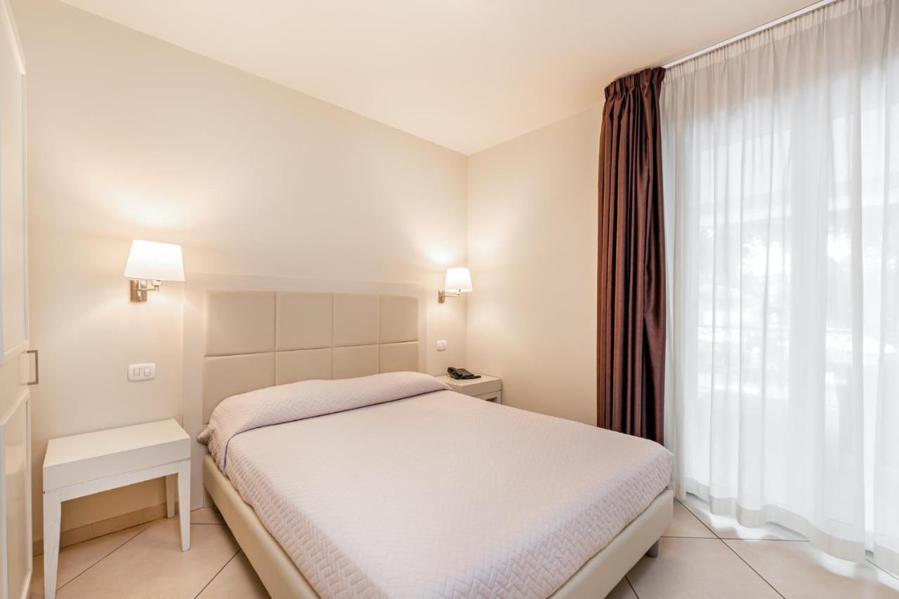 Hotel & Residence Exclusive Marina Di Carrara Exterior foto